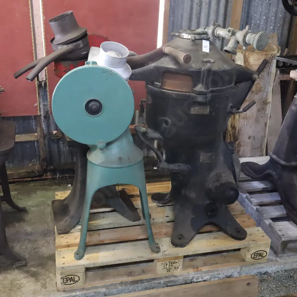 Pallet Cream Seperators Image 1++