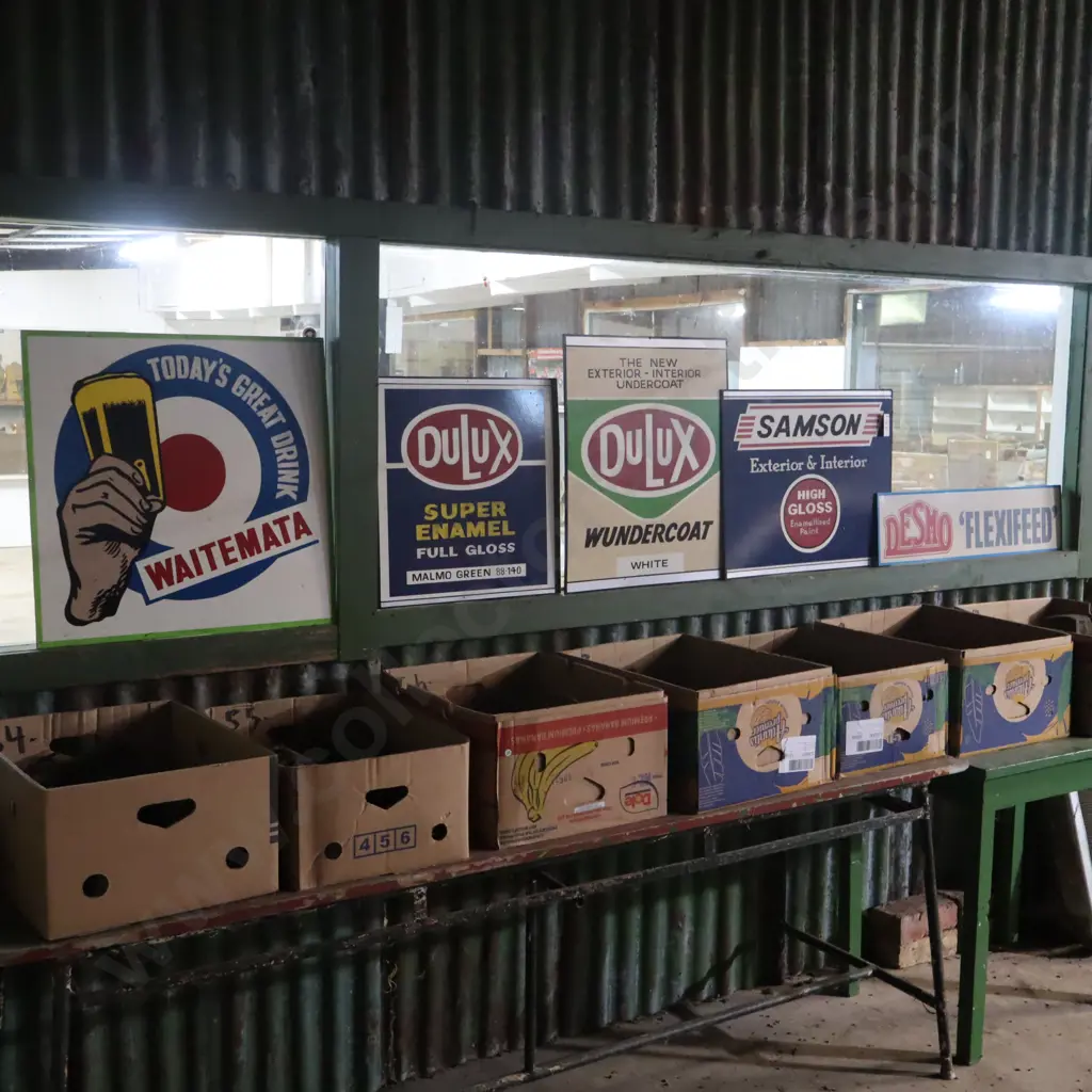 5X Ray Bovey Hand Painted Signs, Waitemata, Dulux, Dulux, Samson, Desmo Image 1++