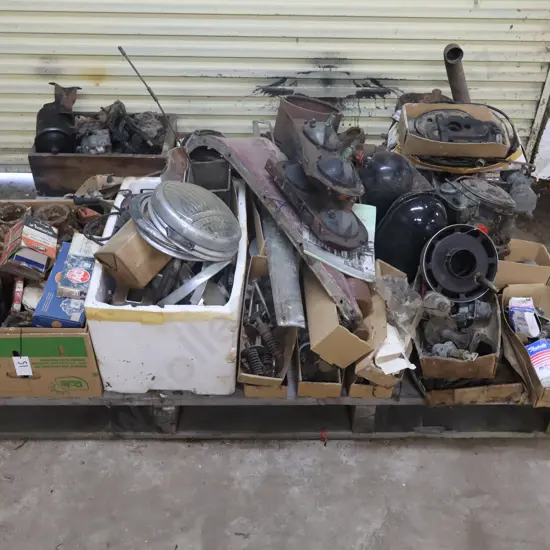 Pallet Ford V8 Parts