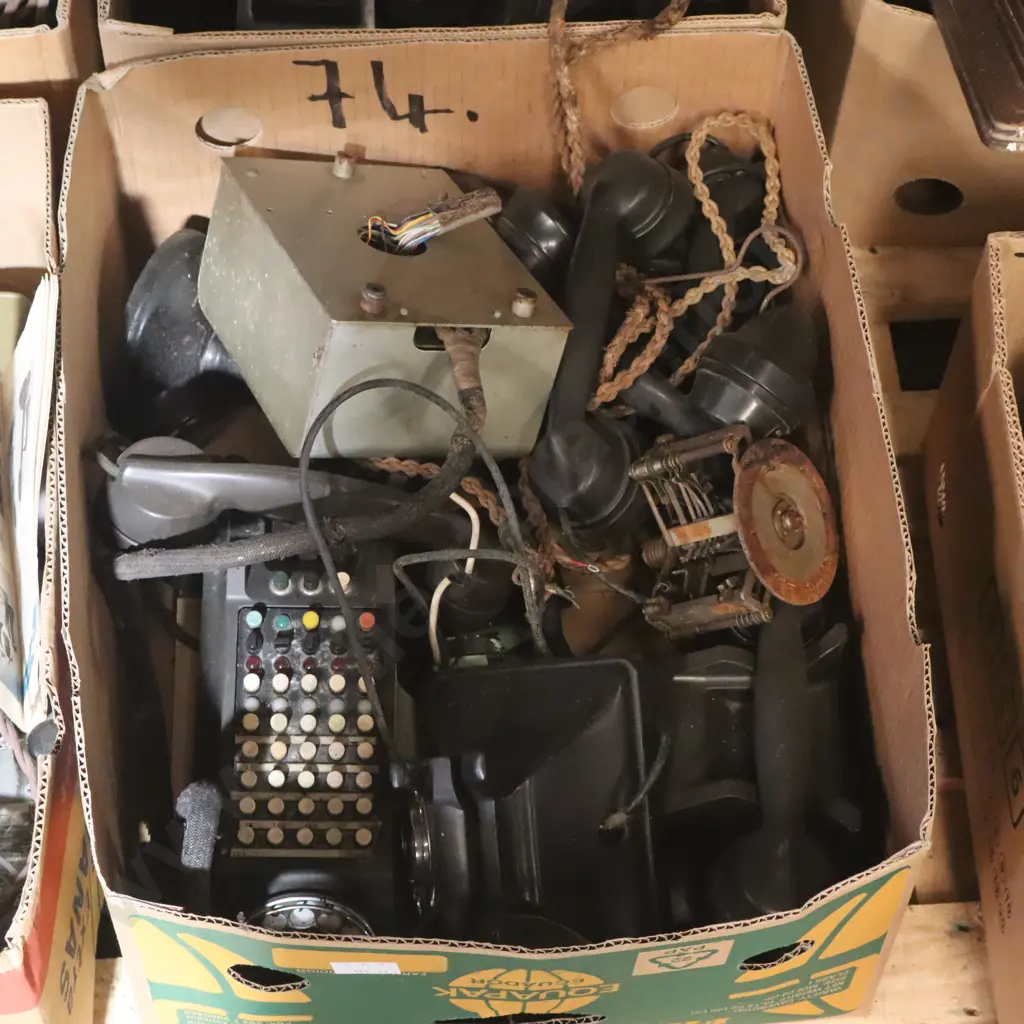 Box Lot Telephones #10 Image 1++