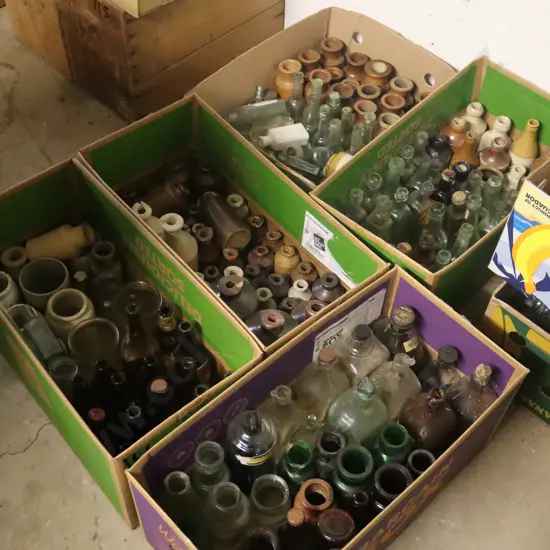 6X Boxes Jars, Bottles Ect.