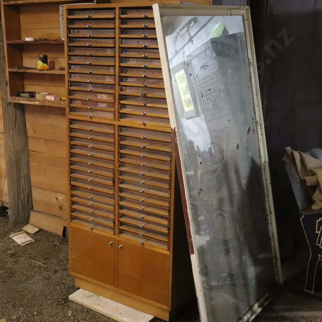 Cotton Real Cabinet and Mirror Image 1++
