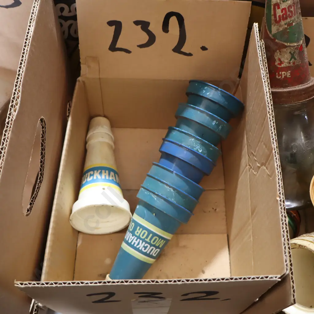 8X Duckhams Oil bottle Tops  Image 1++