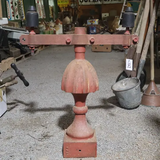 NZR Stamped Cast Iron Insulated Bracket??