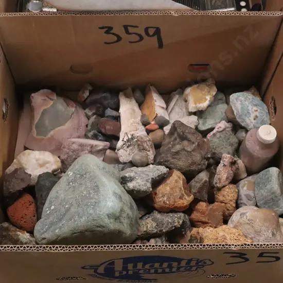 Box Collectable Rocks 