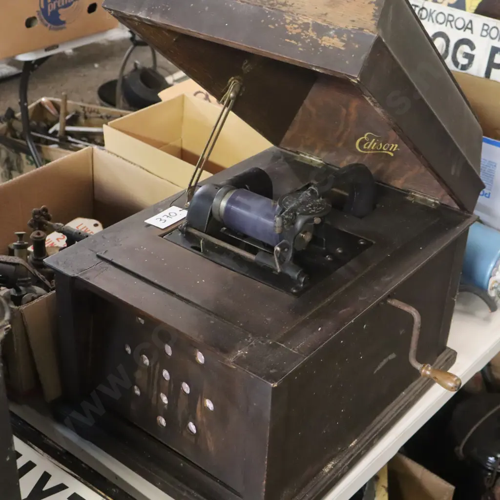 Edison Gramaphone Image 1++