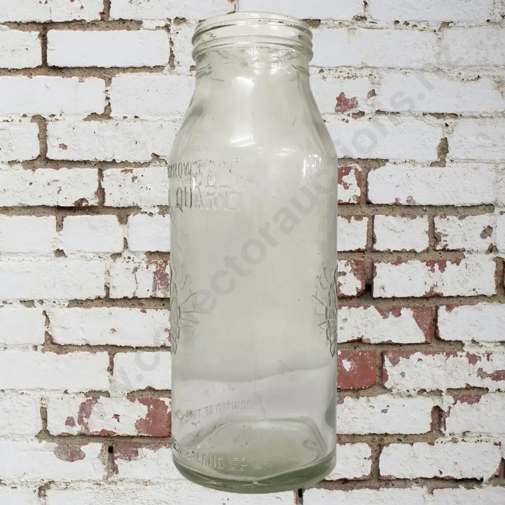 Shell Quart Oil Bottle Image 1++