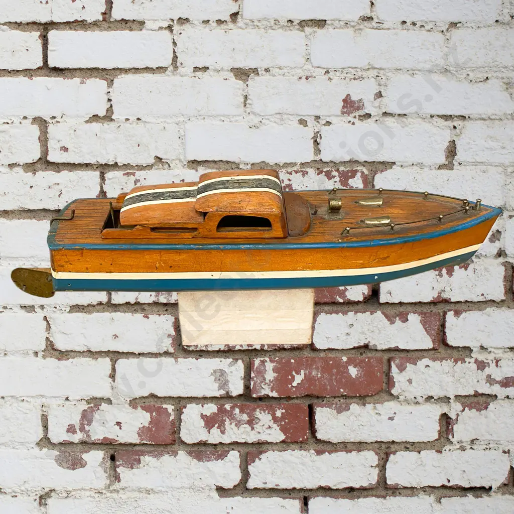 Native Construction Model Boat Image 1++