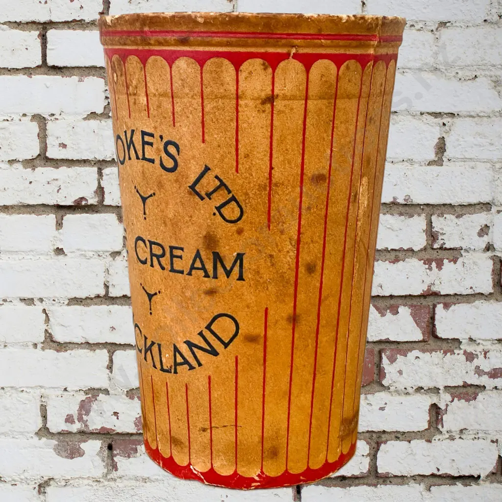 Early Auckland Ice Cream Pottle Image 1++