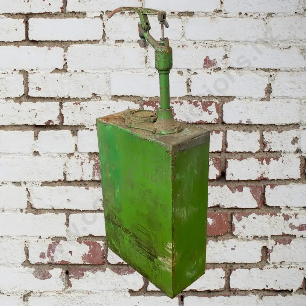 Castrol Hi Boy Oil Pump Image 1++