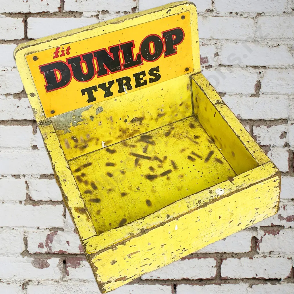 Dunlop Ashtray Image 1++