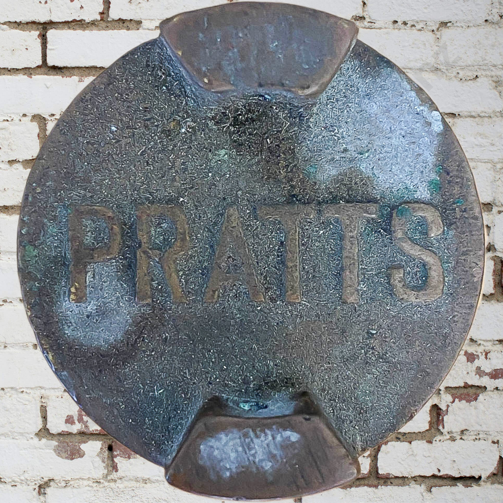 Pratt's Brass Petrol Can Top Image 1++