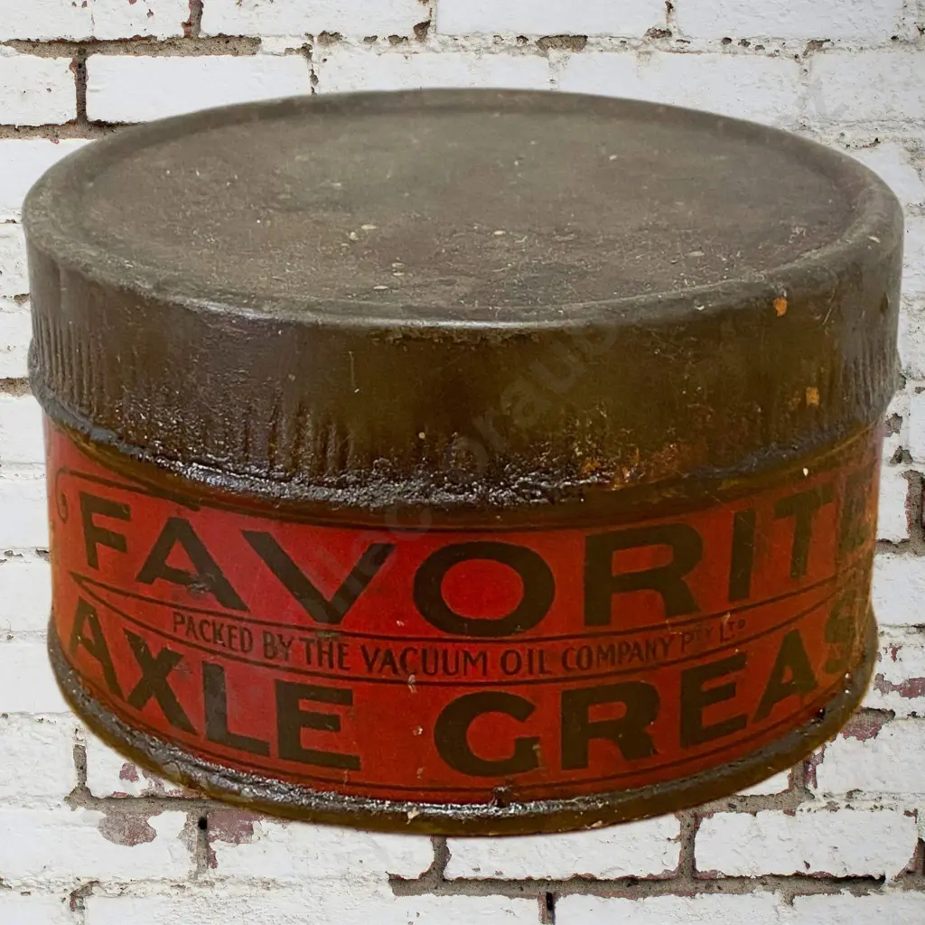 Vacuum Oil Company Favorite Axil Grease Tin Image 1++