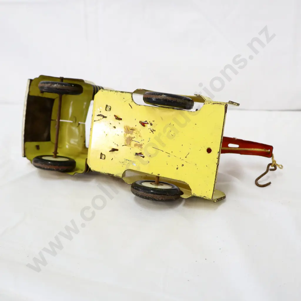 Wyandotte Tin Plate Toy Tow Truck Image 1++