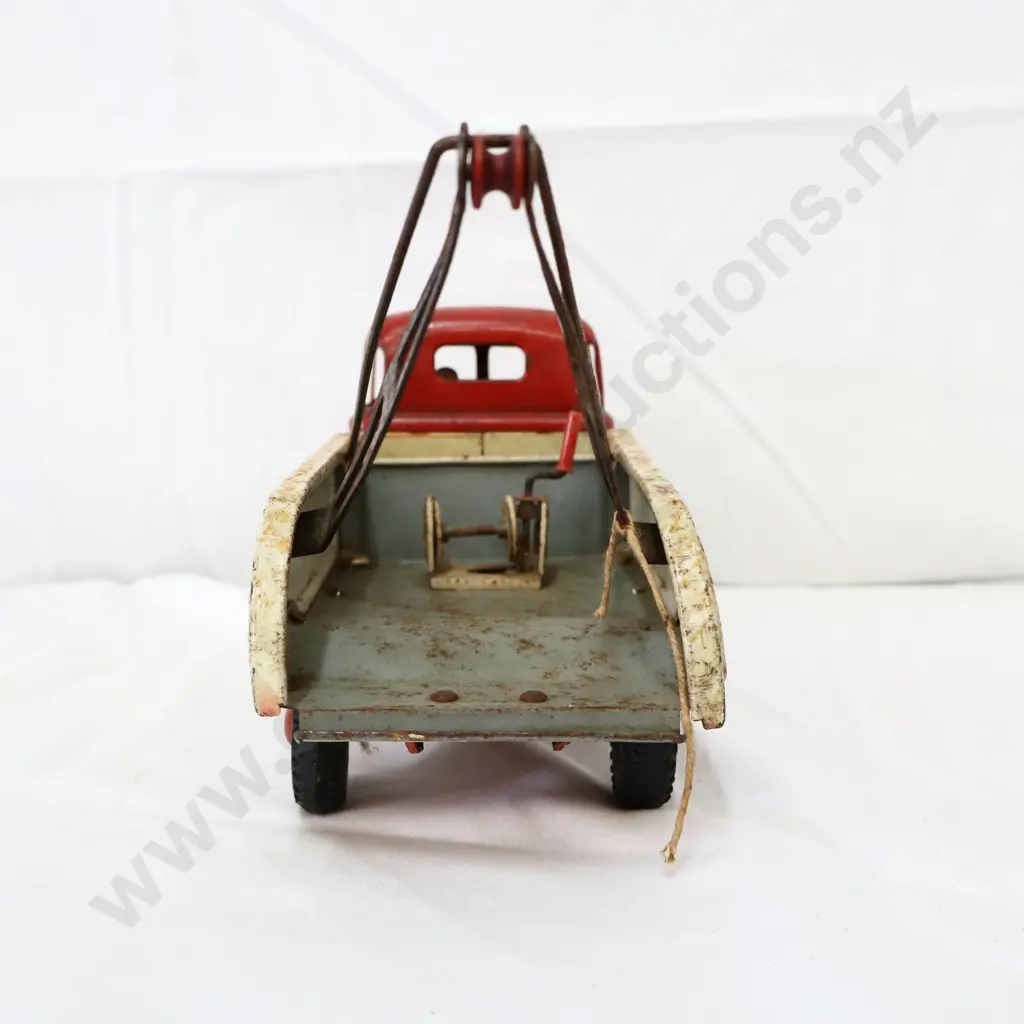 German Arnold DAF Tin Plate Toy Tow Truck Image 1++