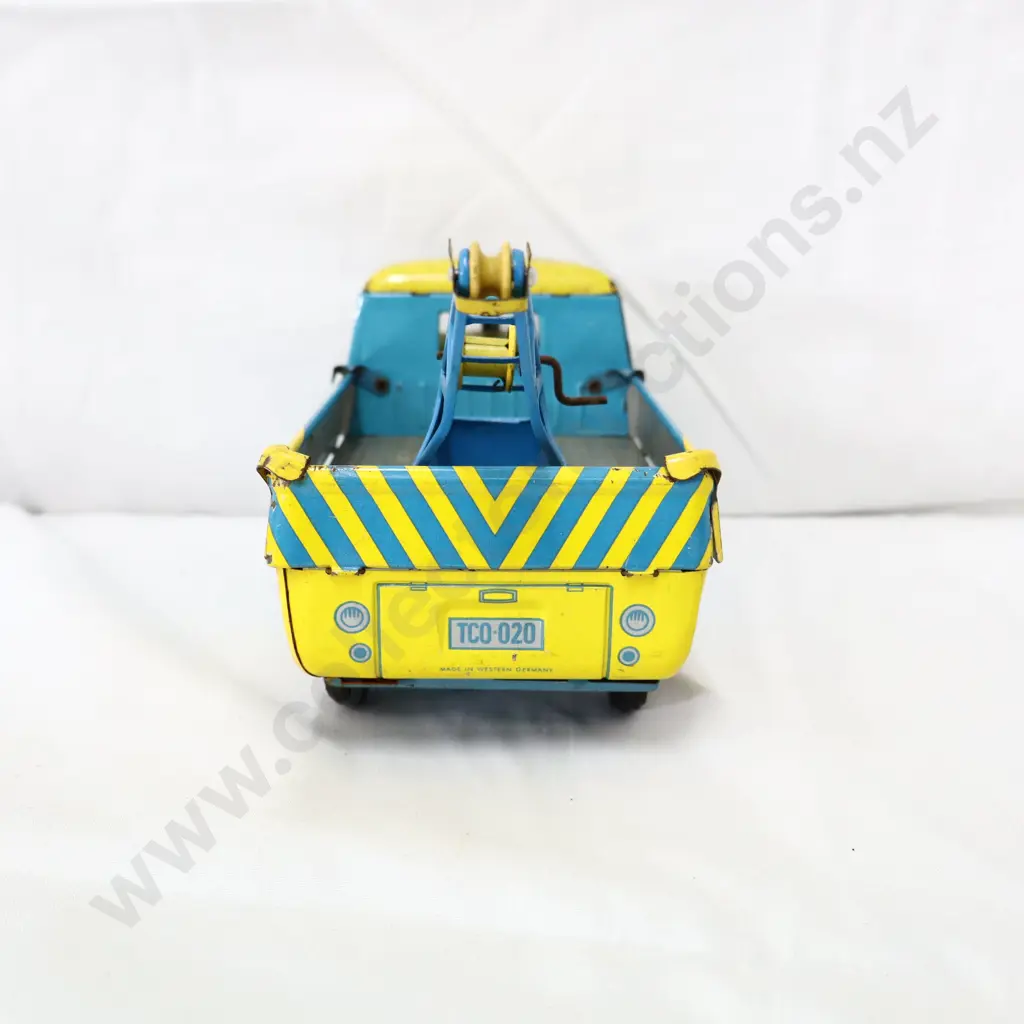 Western German Tin Plate Toy VW Tow Truck Image 1++