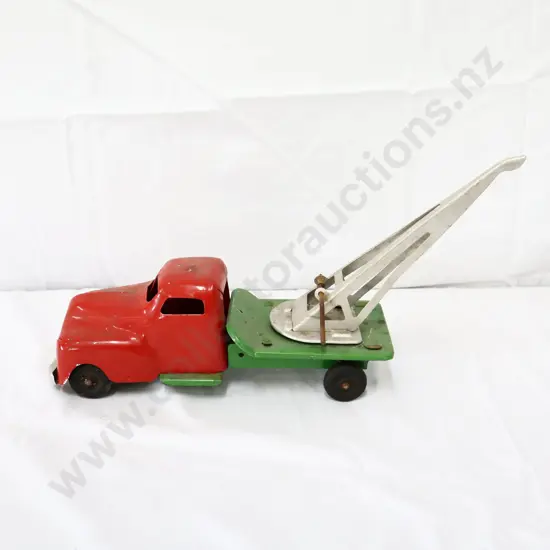 Tin Plate Toy Tow Truck Red/Green