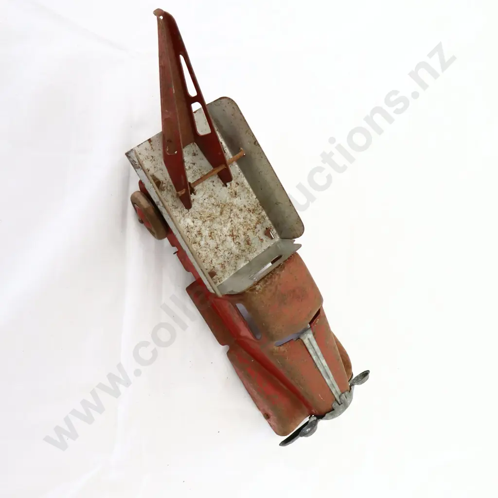 Made in USA Pressed Steel Toy Tow Truck Image 1++