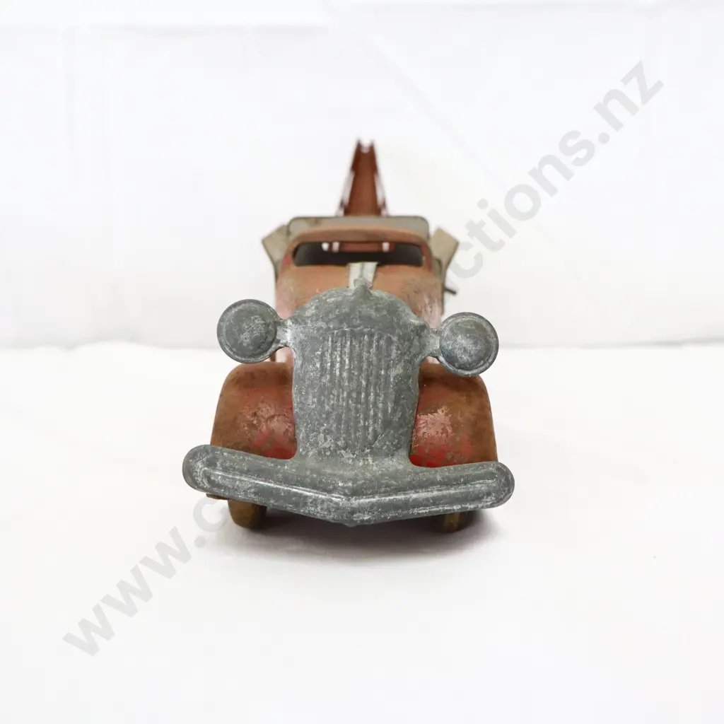Made in USA Pressed Steel Toy Tow Truck Image 1++