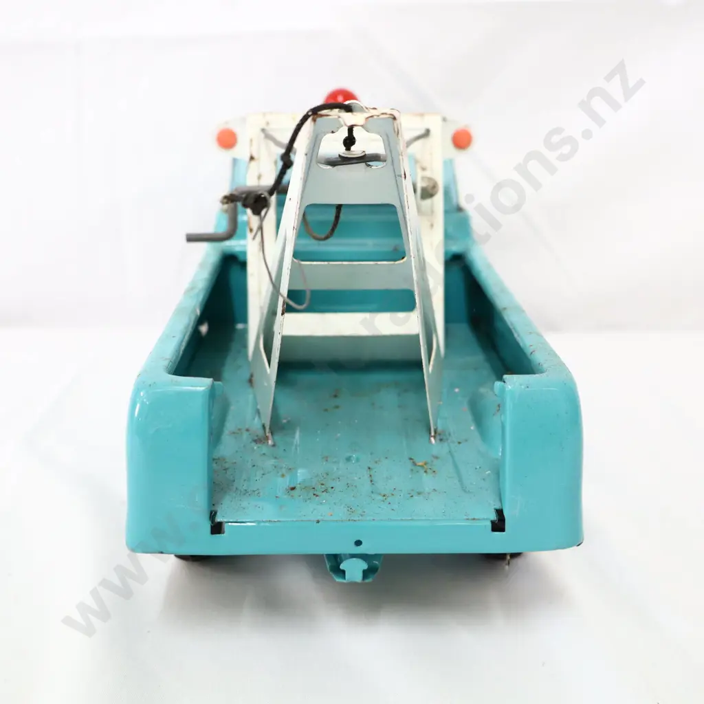 Nylint Ford Pressed Steel Tow Truck Image 1++