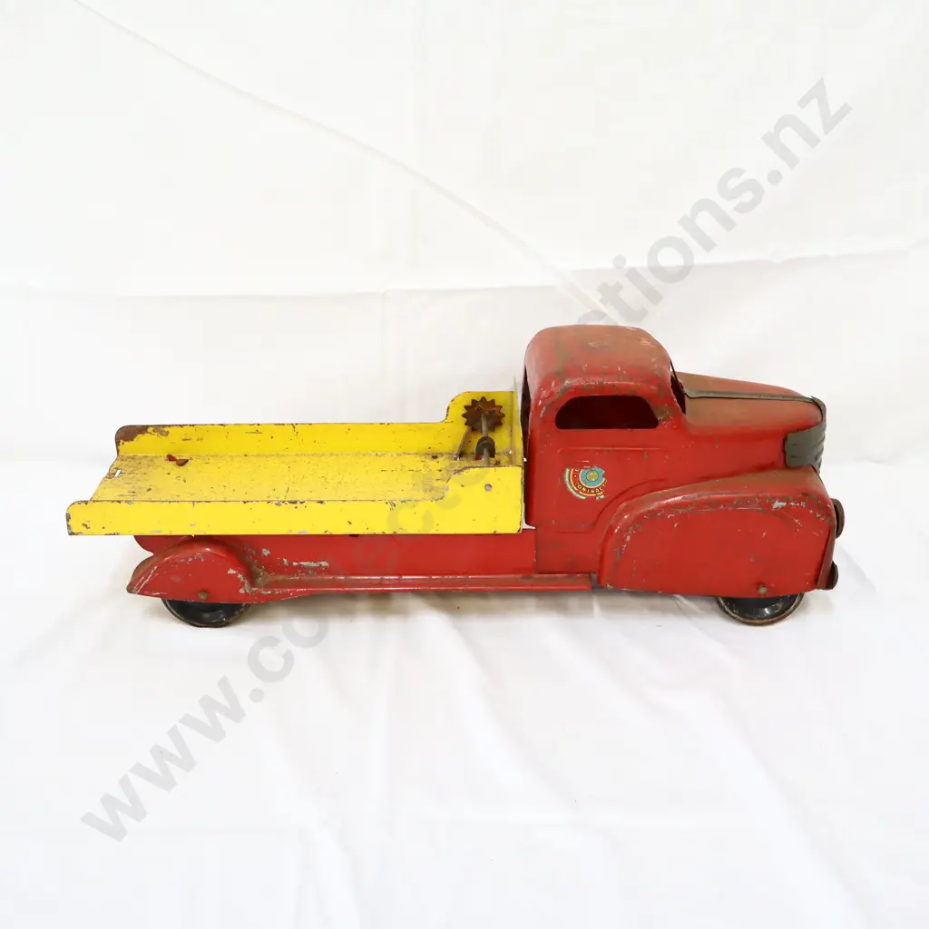LARGE Marx Lumar Contractors Pressed Steel Tow Truck Image 1++