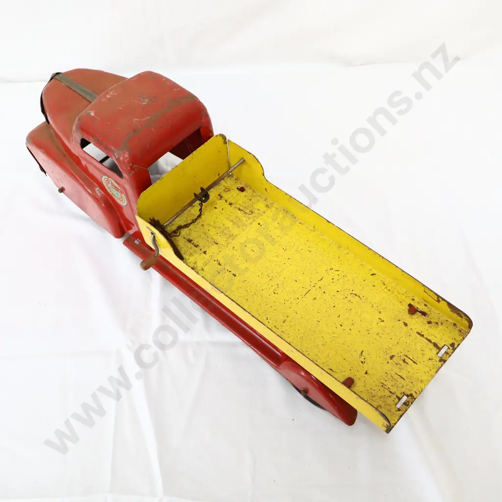 LARGE Marx Lumar Contractors Pressed Steel Tow Truck Image 1++