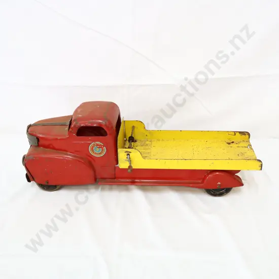 LARGE Marx Lumar Contractors Pressed Steel Tow Truck