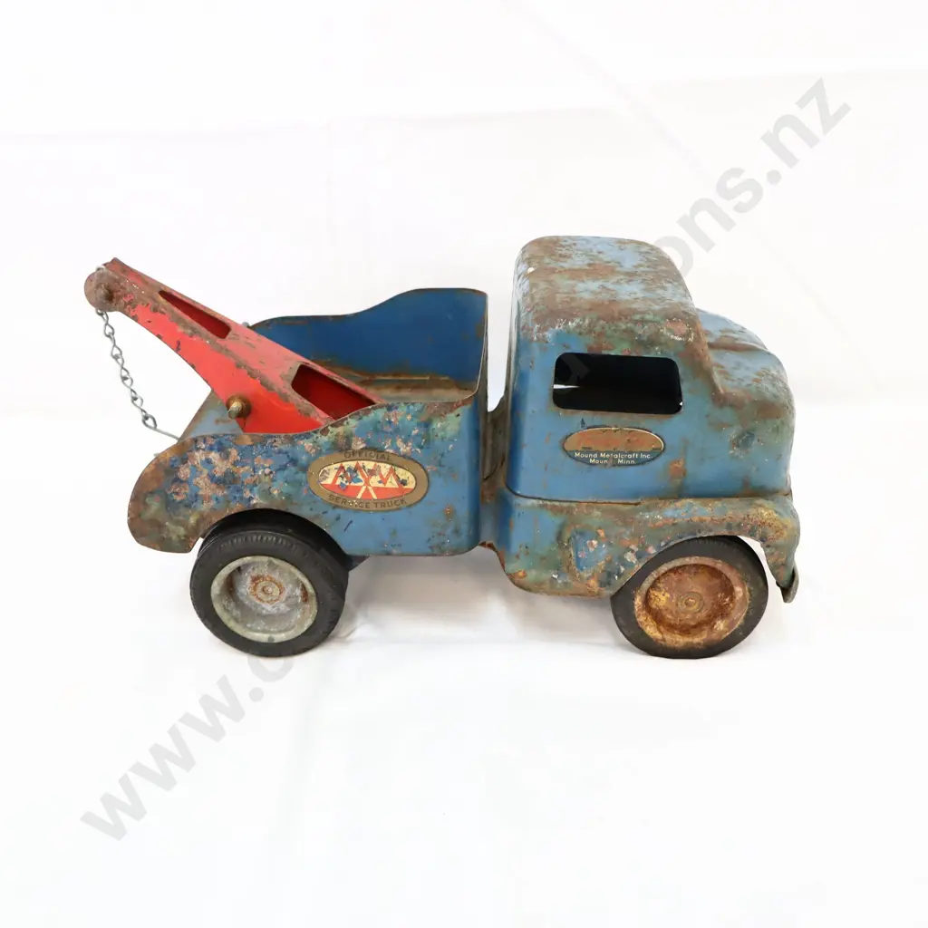 Early Tonka Pressed Steel Toy Tow Truck Image 1++