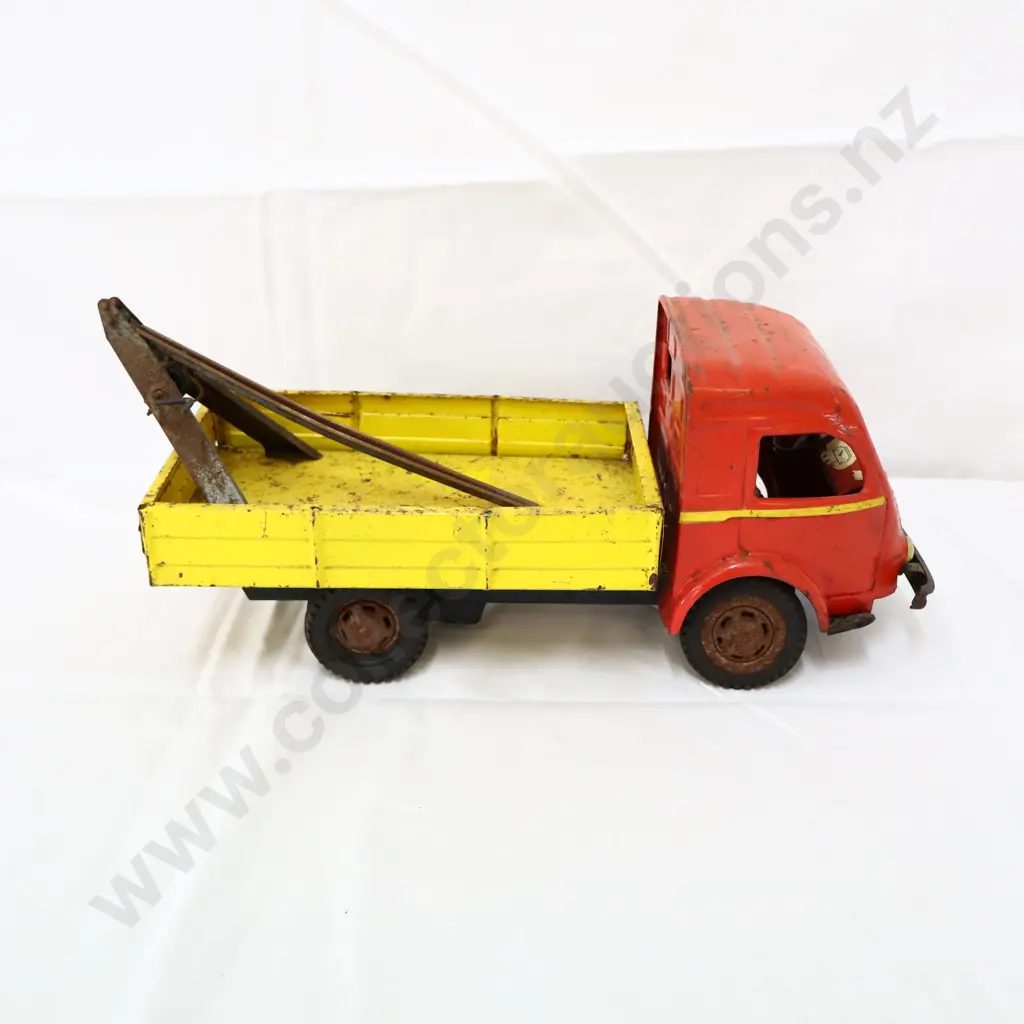 French CIJ Tin Plate Tow Tow Truck Image 1++