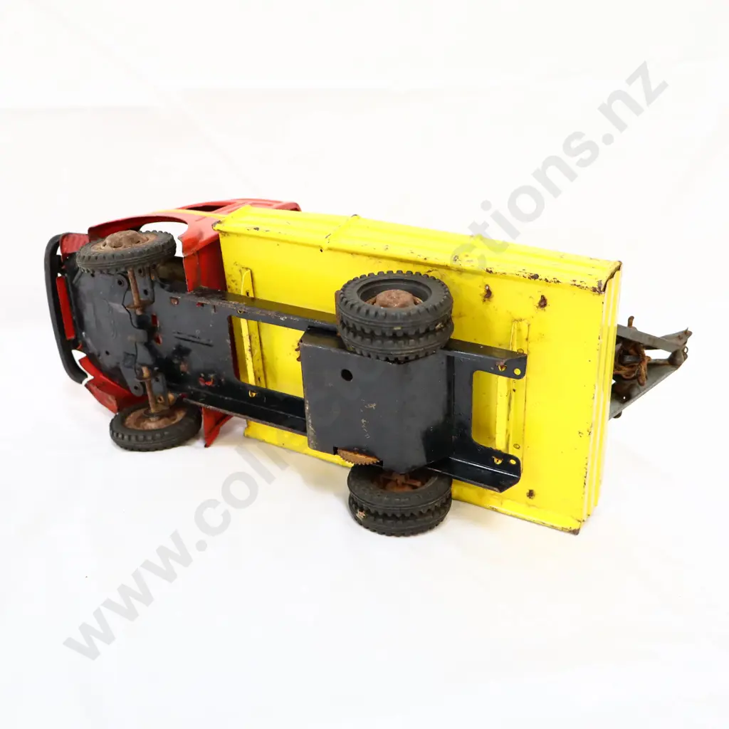 French CIJ Tin Plate Tow Tow Truck Image 1++