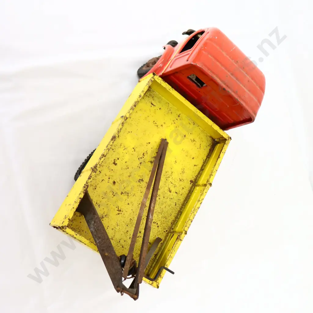 French CIJ Tin Plate Tow Tow Truck Image 1++