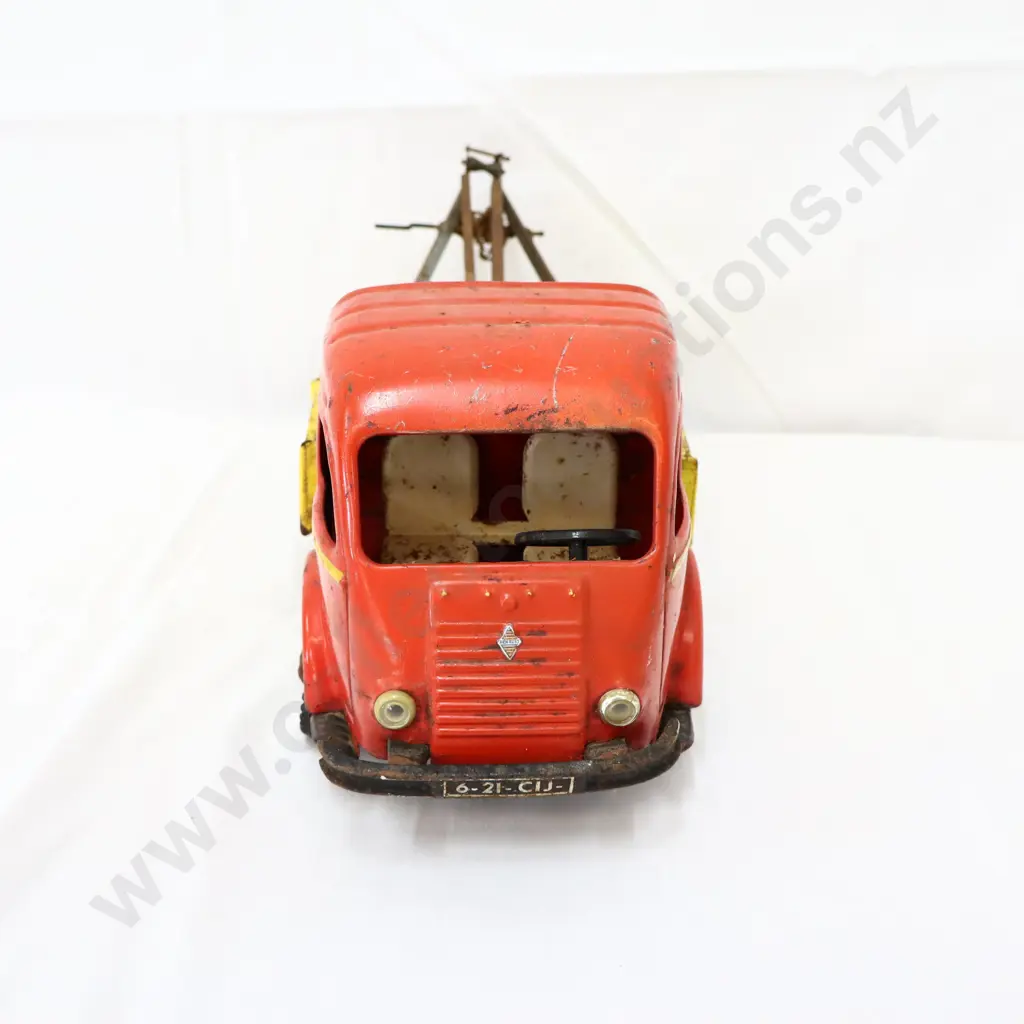 French CIJ Tin Plate Tow Tow Truck Image 1++
