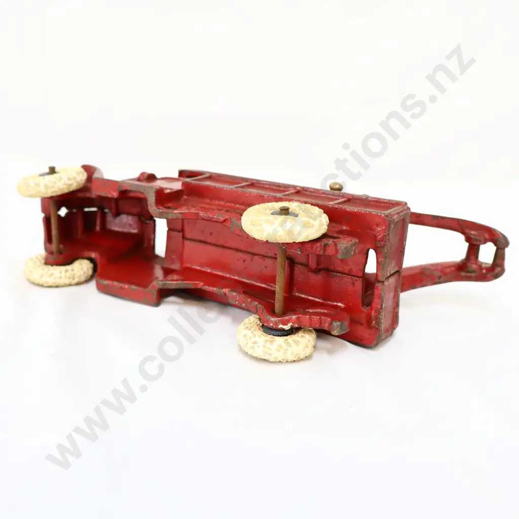 Cast Iron Champion Tow Truck Toy Image 1++