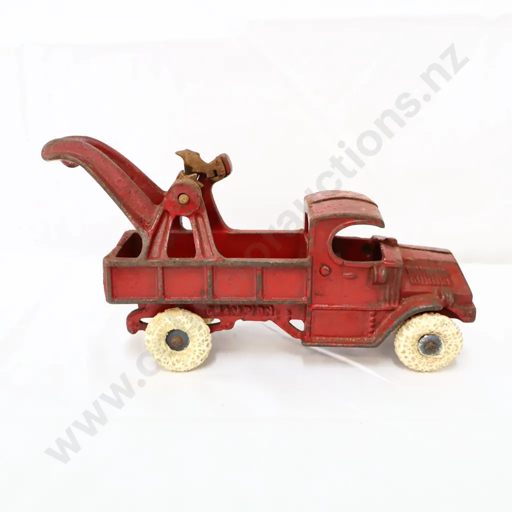 Cast Iron Champion Tow Truck Toy Image 1++