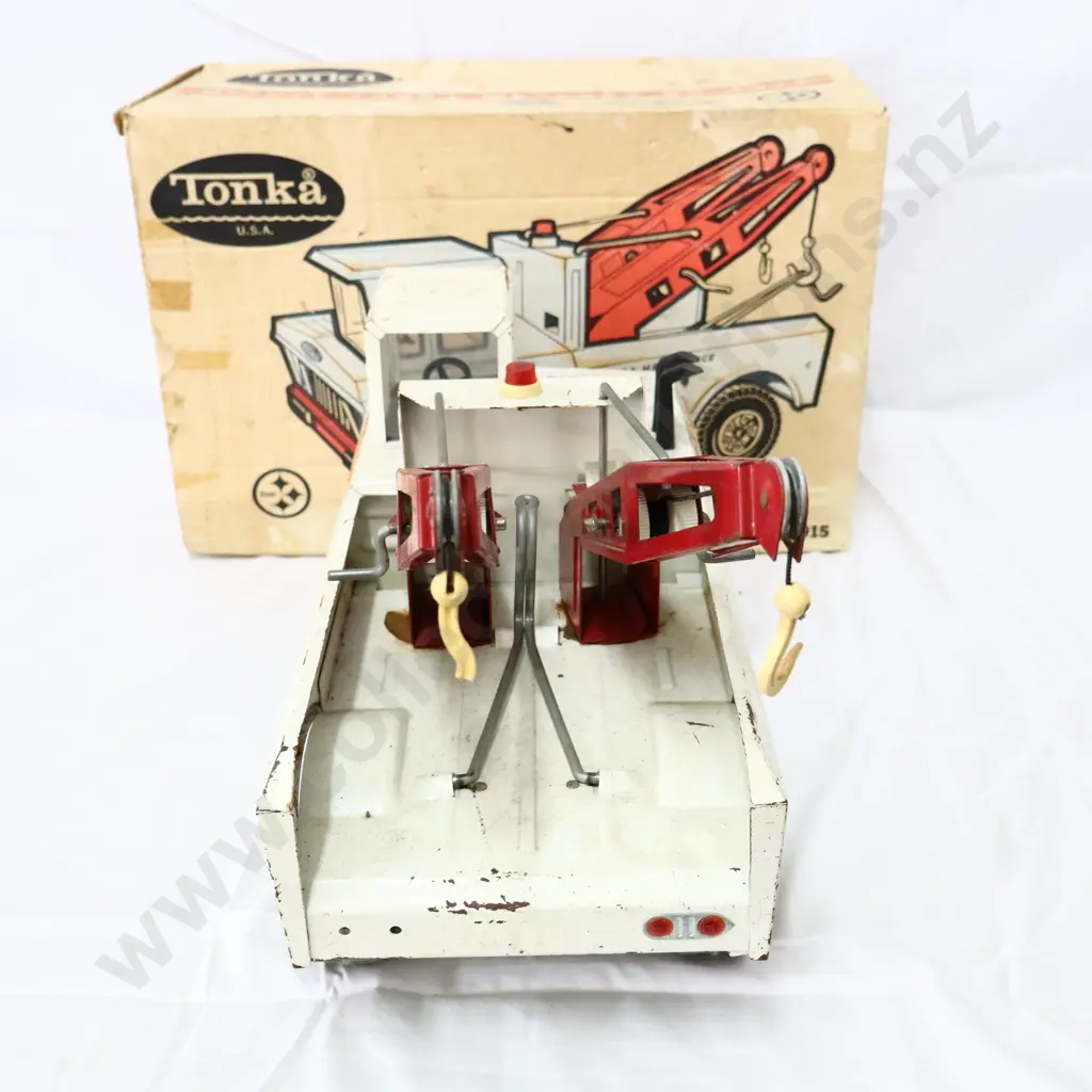 Playworn and Boxed Tonka Wrecker No 3915 Image 1++