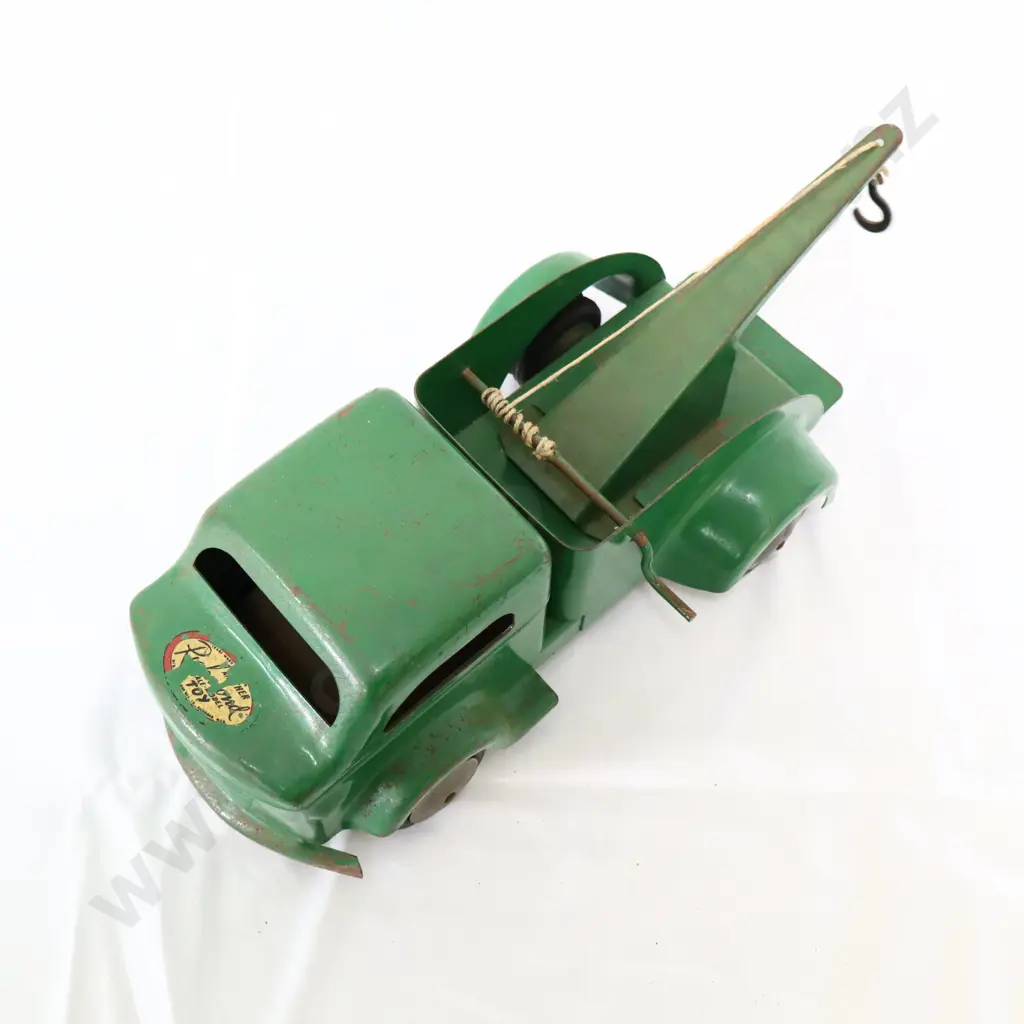 Richmond Scale Model Toys Canada Pressed Steel Tow Truck Image 1++