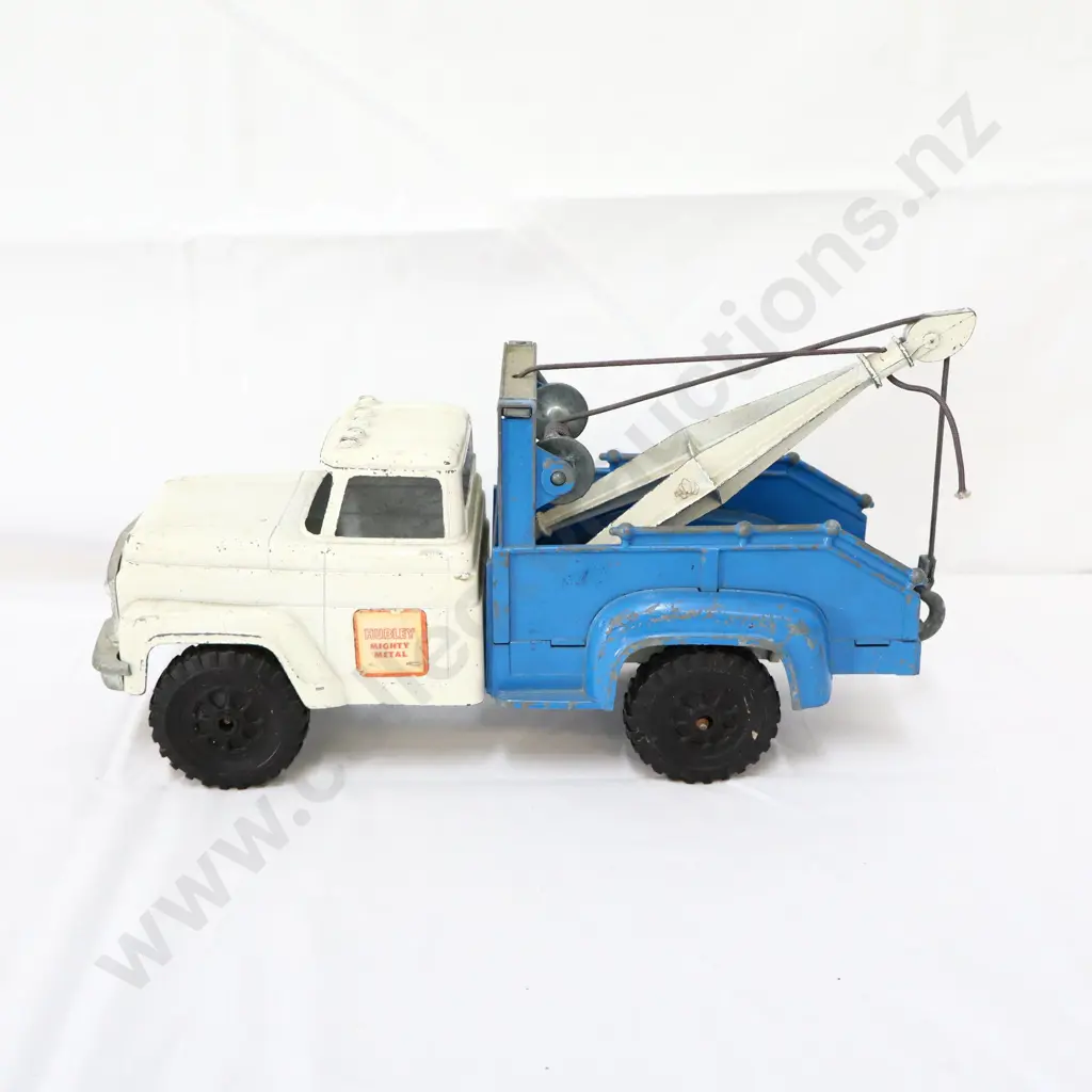 Hubley Mighty Metal Cast Aluminium Tow Truck Image 1++