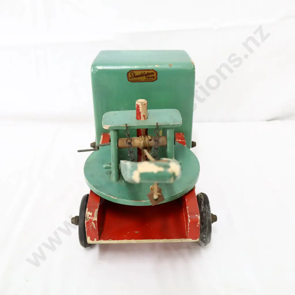 English Wooden Foden Made By James Shackleton and Son Image 1++