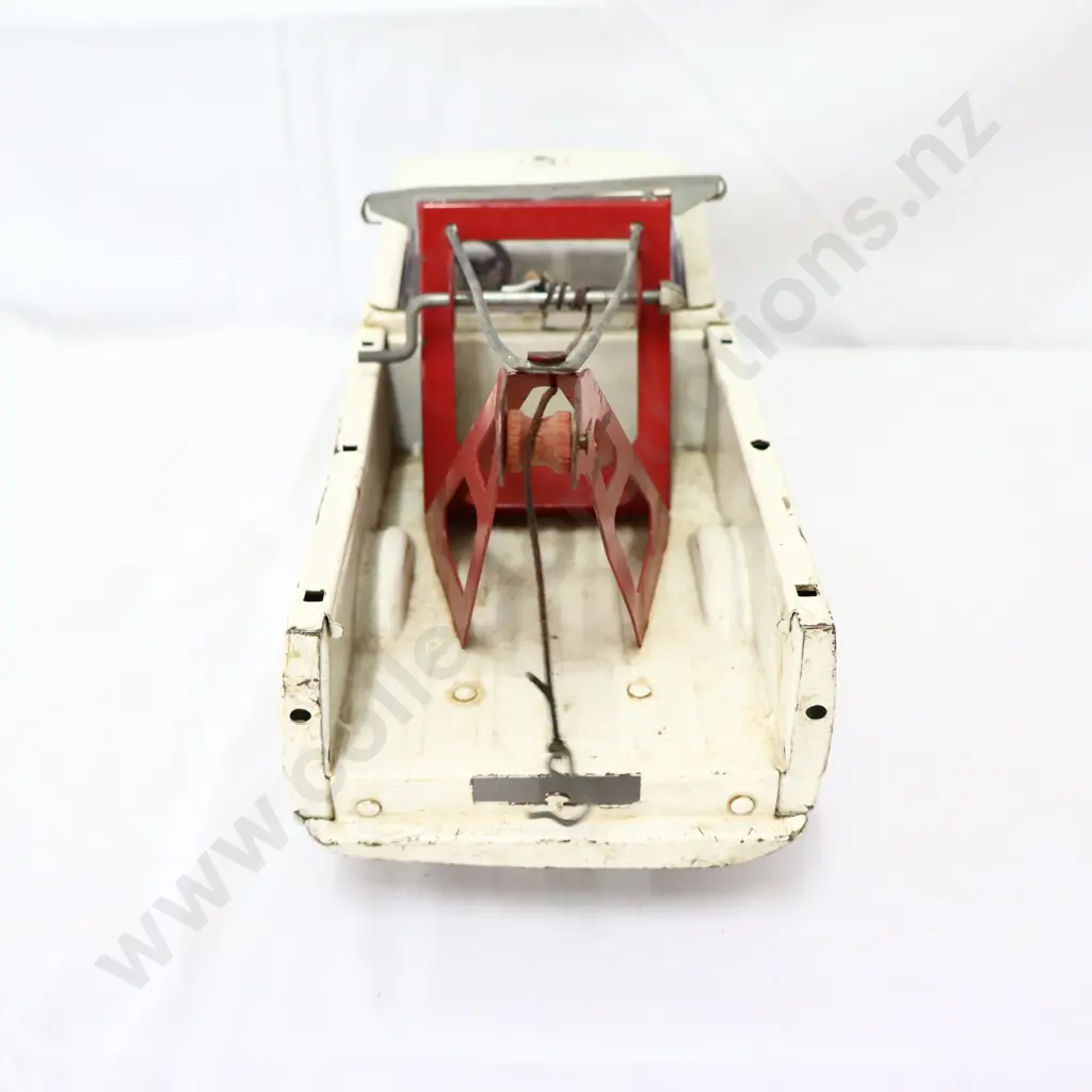 White Tonka AA Wreaker Pressed Steel Tow Truck Image 1++