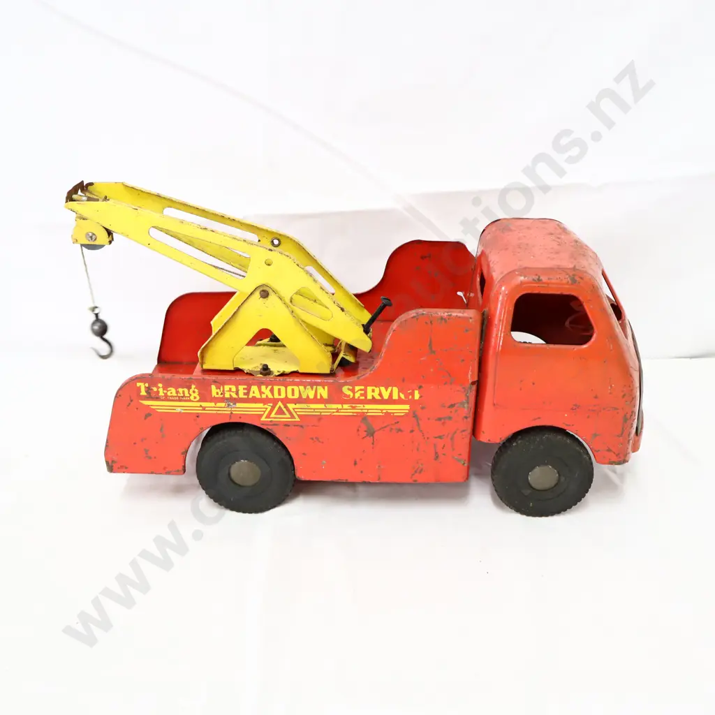NZ Made Triang Diesel Crash Truck Image 1++