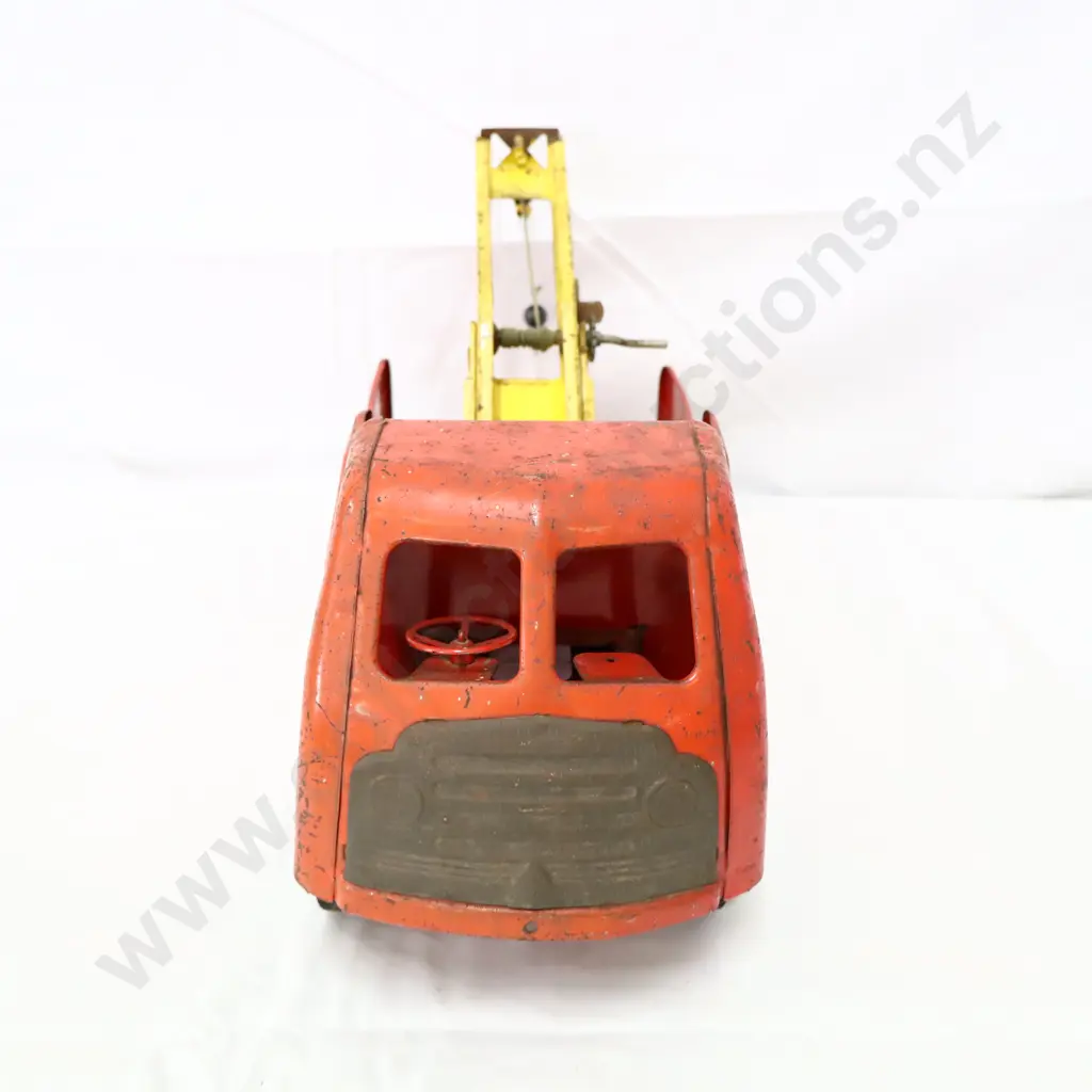 NZ Made Triang Diesel Crash Truck Image 1++