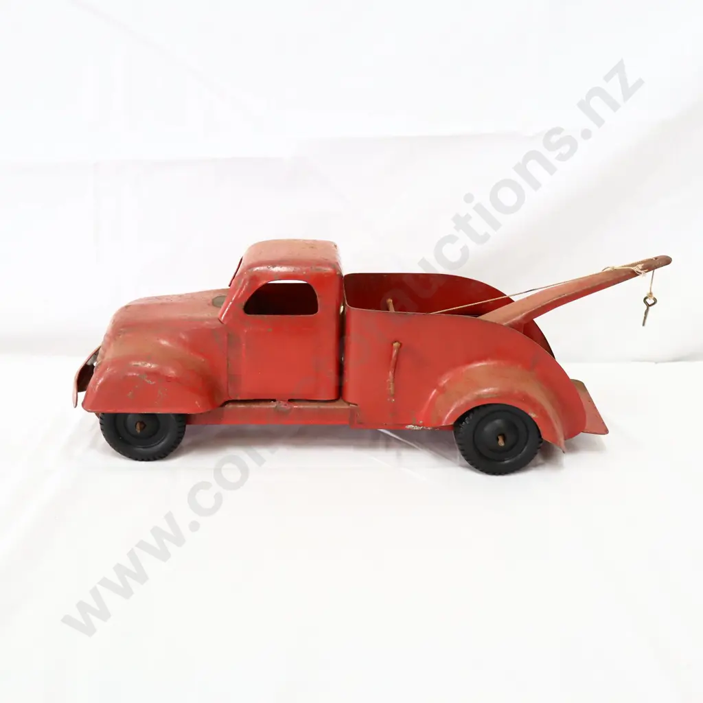 Lincoln Canada Pressed Steel Tow Truck Image 1++