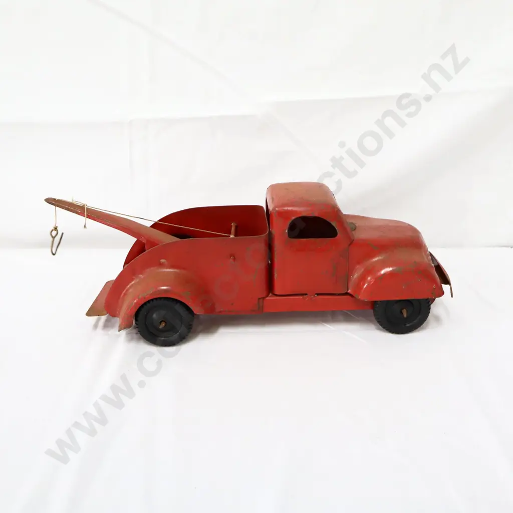 Lincoln Canada Pressed Steel Tow Truck Image 1++