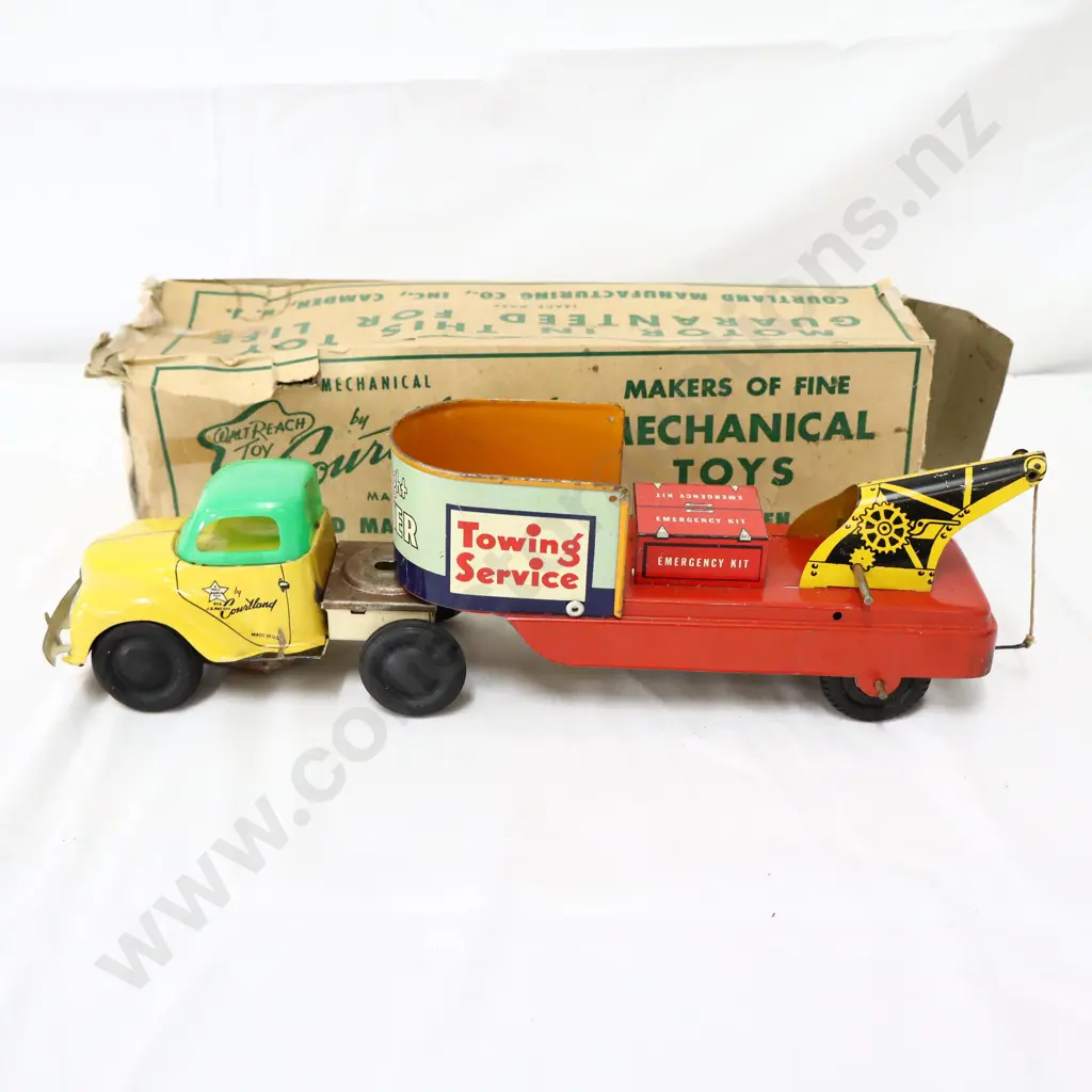 Boxed Walt Reach Toy Wrecker Tin Plate Truck Image 1++