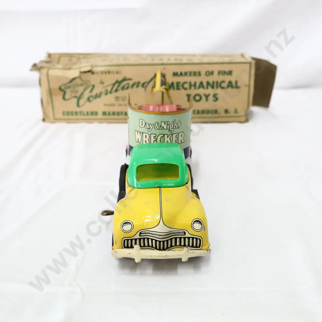 Boxed Walt Reach Toy Wrecker Tin Plate Truck Image 1++