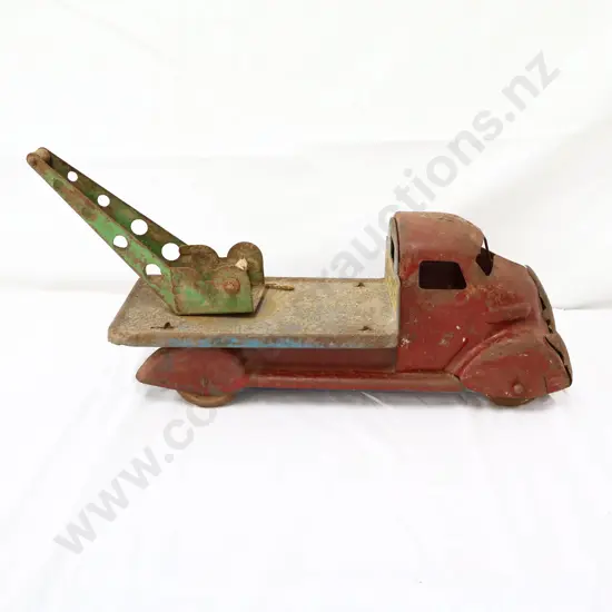 Boomeroo Towing Service Pressed Steel Toy