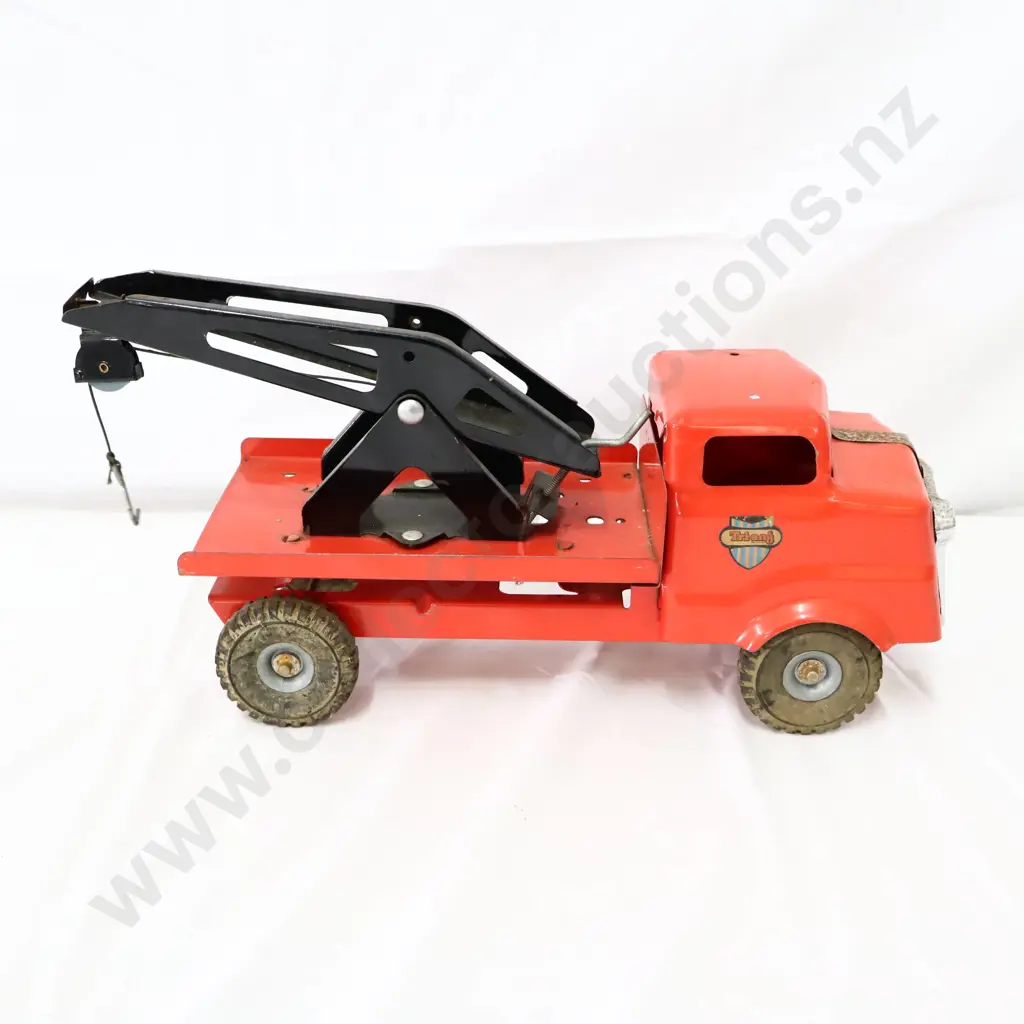 NZ Made Triang Tow Truck Image 1++