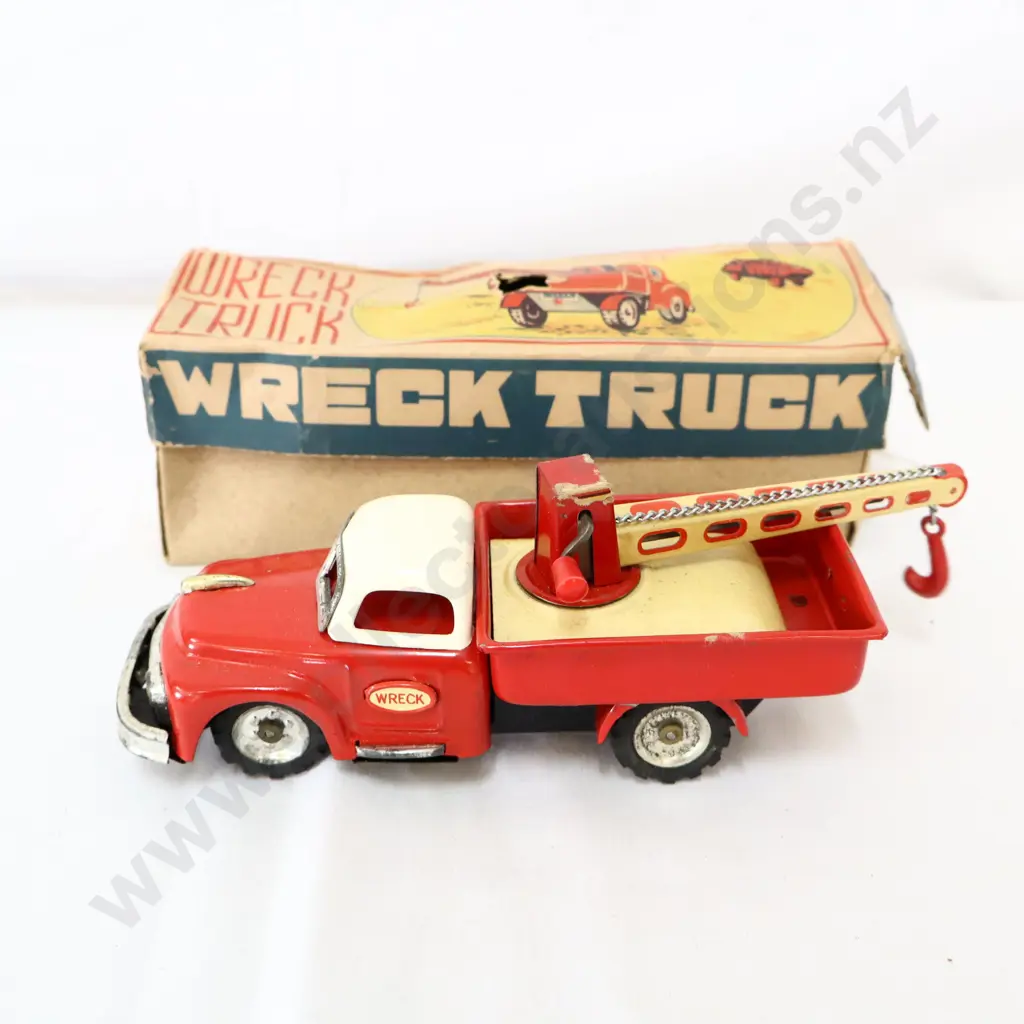 Boxed Japanese SSS Tow Truck Image 1++