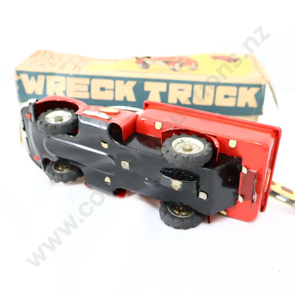 Boxed Japanese SSS Tow Truck Image 1++