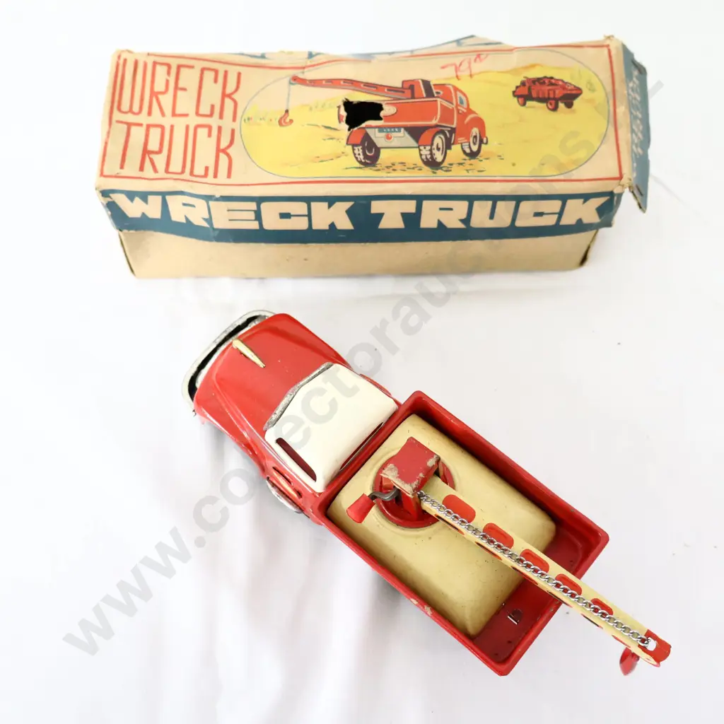 Boxed Japanese SSS Tow Truck Image 1++